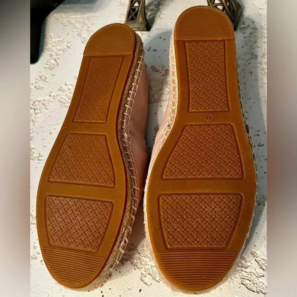 Tory Burch Ines Leather Espadrilles Sea Shell Pink Silver, Size 7